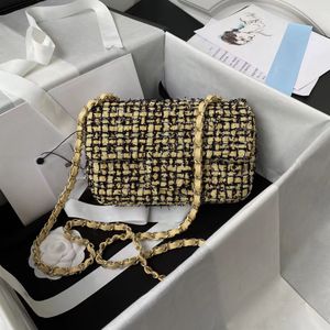 Kvinnor axelväska bokstav handväskor byter handväskor textur bred rem en axel mångsidig messenger tote