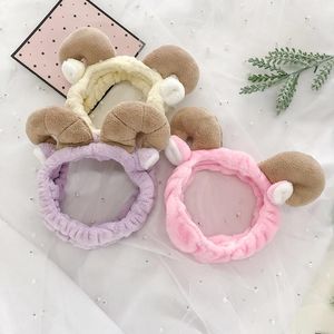 Hårklämmor Barrettes 2023 Sydkoreas horn Hårband Creative Cartoon Plush Elastic Ladies Face Wash Makeup pannband grossist