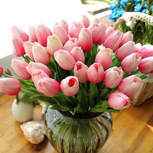 Dekorativa blommor Högkvalitativ 10st/Lot Mini Artificial Pu Tulip Handmade Bouquet Wedding Home Decoration Simulation Flower 24 Färger