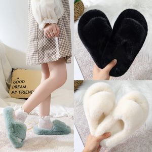 أطفال النعال S Slippers Girls Fashion Open Tee Plush Fur Shoes Kids Soild Warm Home Indoor غير قاع من المطاط القاع 230111