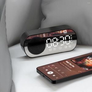 Armbandsur Tyst trådlös Bluetooth -högtalare LED Mirror Digital Alarm Clock Radio FM Stor Display Batteris sovrum vardagsrumskontor