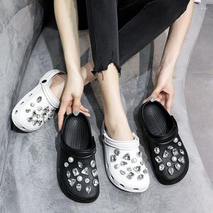 Sandaler 2023 Fashion Women Rhinestone Dekorera skor Summer Casual Non-Slip Flat SM089