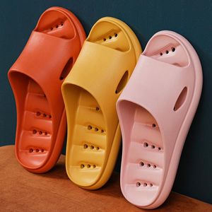 Slippers Wholesale Household Leaking Women Summer Indoor Hollow Slide Sandles Soft Sole Non-Slip Bathroom Platform