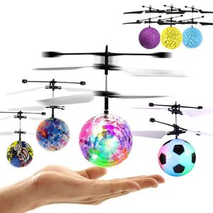 Aeronaves elétricas RC Mini drone colorido Drone LED LED RC Flying Ball Helicopter Light Crystal Induction Dron Quadcopter Kids Toys 230111