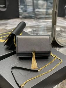 Classic Chain Bag Tassel Leather Clamshell Design Black Clutch bag Fashion Crossbody bag Luxury Handbag One Shoulder bag casual Spring