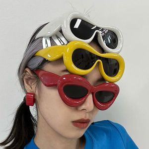 Erkekler Kadınlar Için güneş gözlüğü Retro Oval Moda Marka Tasarım Shades Gözlük Sokak çekim gözlükleri Unisex UV400 Şeker Renk Gözlüğü