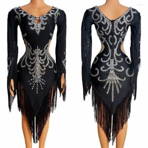 Scenkläder sexig svart kvinnor födelsedag kväll fest strassar fransar klänningar mesh transparent klänning latin danskostym