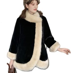 Women's Fur Faux fur coat women imitation mink velvet thickened cape fashion shawl autumn winter overcoat black white loose fit 230112