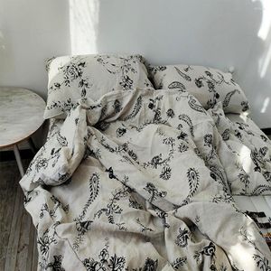 Sängkläder sätter 4st Natural Plant Printed Washed Linen Set Home Hushåll Fransk lakan Däckskyddskudde