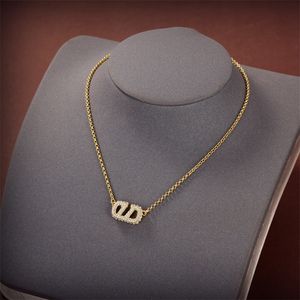 Luxury Designer Brand Pendant Necklaces Chain 18K Gold Plated Crysatl Rhinestone Sweater Newklace For Women Wedding Jewerlry Accessories