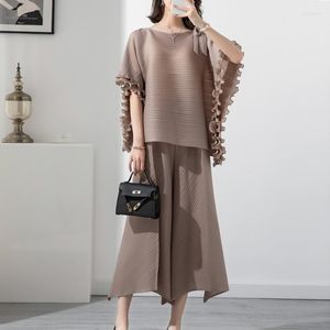 Sukienki robocze miyake plisowany garnitur damski 2023 Lato luźne zawierające mięso tłuszcz Temperament cienki szerokopasmowe spodnie mody zestaw dwuczęściowy