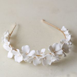 Jóias para cabelos de casamento Slbridal Handmade Luxury S Freshwater Pearls Ceram Flower Bridal Tiara Brideshamids Coroa Mulheres 230112