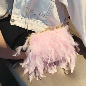 Shoulder Bags New Korean Version of Feather Diagonal Female Buckle Pearl Chain Fur Dinner Wholesale Luxury Handbags 230113