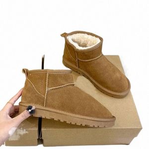 Het försäljningsdesigner stövlar klassiska kvinnors snö boot mode varma stövlar senaste mode fårskinn kohud läder långa ull stövlar varm försäljning storlek