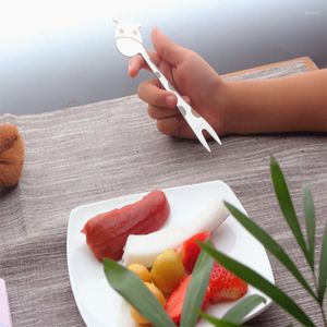 Servis uppsättningar innovativa barn bordsartiklar söta giraffform Fruit Fork Grabgått middagsverktyg gafflar praktisk presentsallad kaka 4 st/set