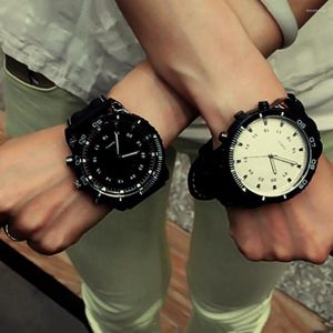 Нарученные часы 2023 Fashion Simple Sport Sport большой циферблат мужчины женщины Unsex Faux Leather Band Quartz Watch Watch Part
