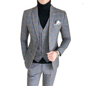 Mäns kostymer 2023 Casual Plaid Suit Men Fashion Grey Blue Wine-Red Work Business Slim Fit Mens Costume Homme 3 Piece Blazers Pants Vest