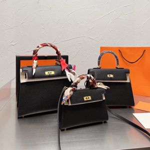 2023 new hand bag luxury platinum high-grade leather women's bag second-generation one-shoulder messenger purse small bag