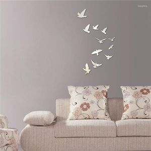 Adesivos de parede 11pcs Birds voadores DIY 3D acrílico espelho adesivo de prata decalação removível para a sala de estar quarto casa