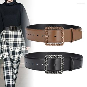 Bälten Kvinnor Leatherbelt Alloy Hollow flätat Buckle Fashion Versatile Wide Belt Bäldle Högkvalitativ kläddesigner Wear Waistband