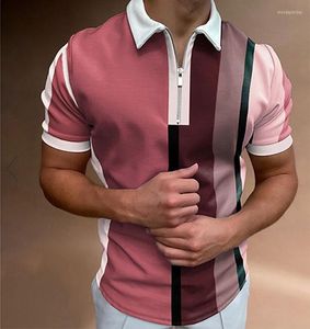 Herrpolos 2023 Summer Chic Plaid Stripe Casual Mens Short Sleeve Polo Shirts Patchwork Turn-Down Collar Zipper Design Men Street Clothes