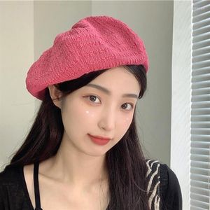 Beretten Franse zacht gebreide baret vrouwen vrouwelijk solide Koreaanse gebreide roze vakantie streetwear schilder herfst lente hoed groothandel