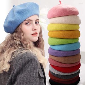 Basker solid färg ull för kvinnor höst vinter varma motorhuven mössor vintage franska målare basker hattar kvinnlig dam casual beanie cap