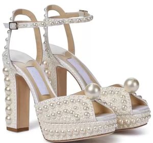 2022SS 우아한 신부 웨딩 Sacora Sandals 신발 여성 발목 스트랩 하이힐 브랜드 디자이너 진주 펌프 검투사 샌들 리아 EU35-43