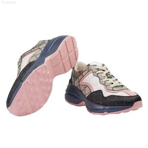 2023 Ny läder Sneaker Herr Dam Skor med Strawberry Wave Mouth Tiger Web Print Vintage Trainer Casual Skor