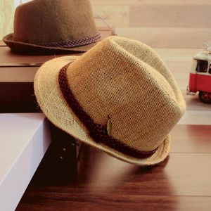 Cappelli a tesa larga Uomini estivi Cappello di paglia Jazz Spiaggia Viaggi Sole Fedora vintage Unisex Panama Sombrero Mujer Cappellino anti-UV Chapeau Femme