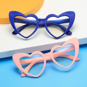 Óculos de sol Crianças de óculos leves azuis Prescrição óptica protetora para crianças moda amor coração TRYEGLASS FRAMARES GIRLSUNGLASSES