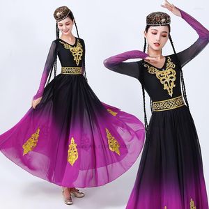 Scenkläder 2023 Kvinnor Xinjiang Dance Costumes Performance Costume National Flower Brodery Dress Chinese Vintage Folk