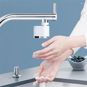 Mutfak Muslukları İndüksiyon Su Tasarrufu Sensörü Tasarlama Cihaz Nozumu Banyolar İçin Tuvaletler 87HA