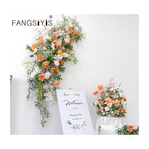 装飾的な花の花輪オレンジ人工花の列アレンジローズウェディングデコレーションパーティープラットフォームアーチ型の背景センターDHQFF