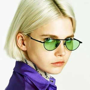 Óculos de sol Europa e tendência oval da América Small Frame Men Women Sun Glasses Metal Tons vintage 2023 Chegada