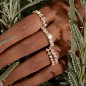 Cluster Rings Ins Designer Tennis Zircon for Women Shiny Crystal Stacking Matching Wedding Party Finger Ring Fashion Chic Jewelry R018