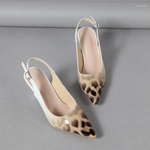 Kleidschuhe 2023 Sommer Frauen Sandalen Mode Persönlichkeit Leopard Print Gradient Spitzschuh Große Größe Flache Mundpumpe