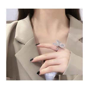 Anillos de racimo Reina Elisa Mariposa de cristal ajustable para mujeres Chica Anillo hueco de diamantes de imitación abierto 2021 Joyería de boda al por mayor Dro DHBBV