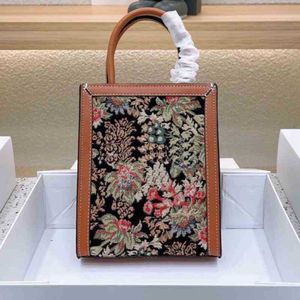 Totes Mini Flower Embroidery Bucket Women Square Handbag Shoulder Bags Leather Designer Luxury Crossbody Tote femminile 220413