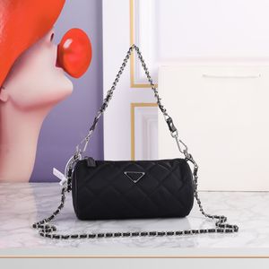 Naylon Klasik koltuk altı çantası Zincir çanta Fermuarlı tasarım Crossbody çanta siyah lüks çanta moda tek omuz çantası tasarımcı kadın çantası marka silindirik