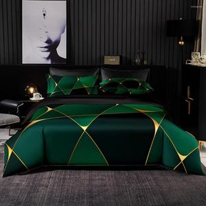 Juegos de ropa de cama bien hechos set de estilo nórdico de estilo nórdico con funda de almohada de almohada para el rimado dorado para rey textil de casas de tamaño completo
