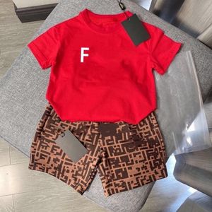Conjuntos de roupas de bebê ternos de grife conjuntos de crianças conjunto de roupas de verão top luxo urso shorts manga com carta 100160 t230224