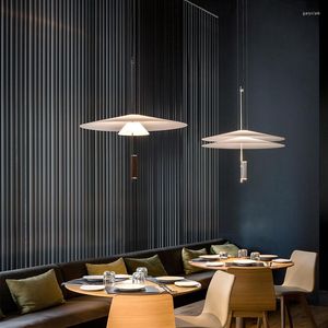 Lampade a sospensione Lampada da tavolo da pranzo, lampada da bar, design moderno e minimalista, personalità creativa, decorazione di dischi volanti
