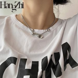 Kedjor punk trendig hantel liten låshänge titanium stål klavikel choker halsband för kvinnor flickor tillbehör