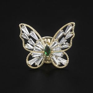 Spille di lusso con zirconi animali e insetti per le donne Spilla a farfalla in cristallo Pin Accessori di abbigliamento di moda Regalo di gioielli