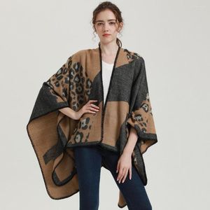 Scarves 2023 Fashion Leopard Ponchos Women's Winter Reversible Oversized Blanket Wrap Cape Open Front Cloak Coats Shawl