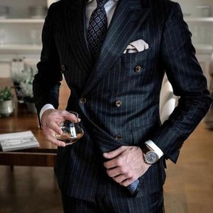 Herrdräkter svarta stripe män passar dubbelbröst blazer senaste kappa byxa design smal passform 2 bit tuxedo anpassade brudgummen prom ternos