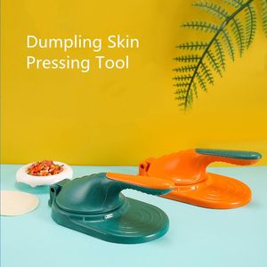 Bakningsverktyg Pastry Dumpling Skin Artifact Diy Maker Manual omslag som gör plastform deg pressande verktyg kök tillbehör