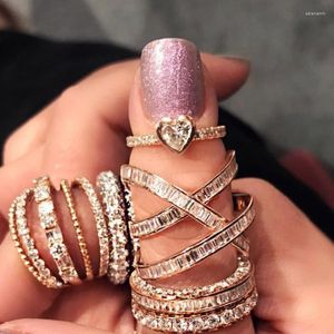 Bröllopsringar Original Design Luxury Statement Stapble Ring for Women Cubic Zircon Engagement Dubai Punk Bridal Top Finger Gift