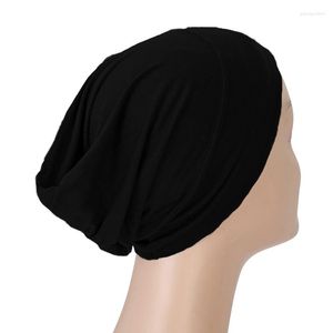Halsdukar grossist fasta färg inner hijab cap stretch muslim motorhuven kepsar underscarf islamisk kvinnlig mjuk underkrets huvudbonader